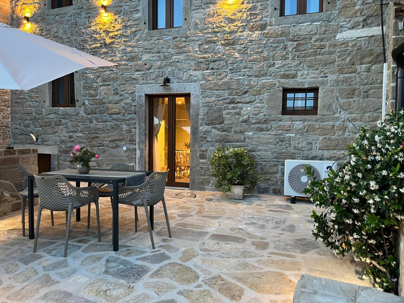 Apartments Groznjan * Grožnjan